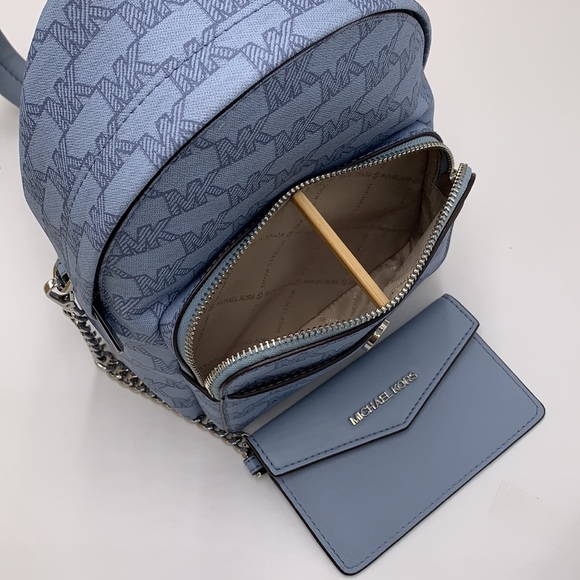 MICHAEL KORS PALE BLUE SIGNATURE COLOR
Maisie Extra-Small Logo 2-in-1 Backpack - Picture 13 of 16